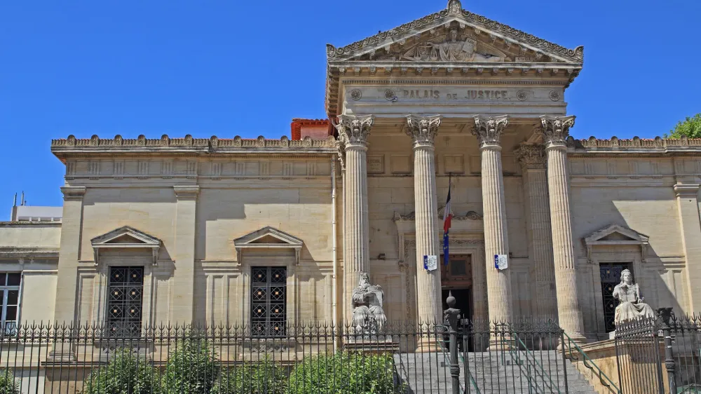 tribunaux